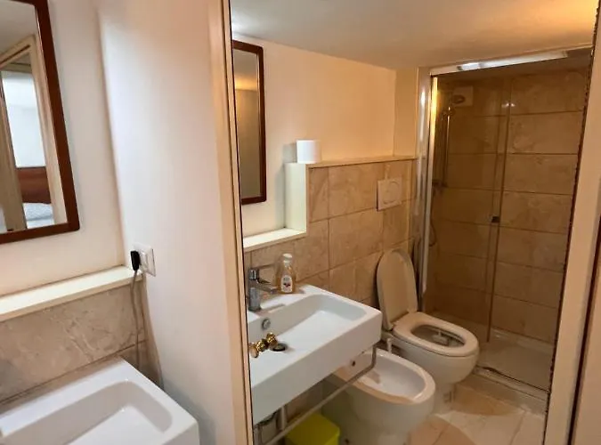 Дом отдыха Elia House